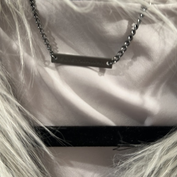 Elie Tahari grey fur crop vest size large - Picture 3 of 4